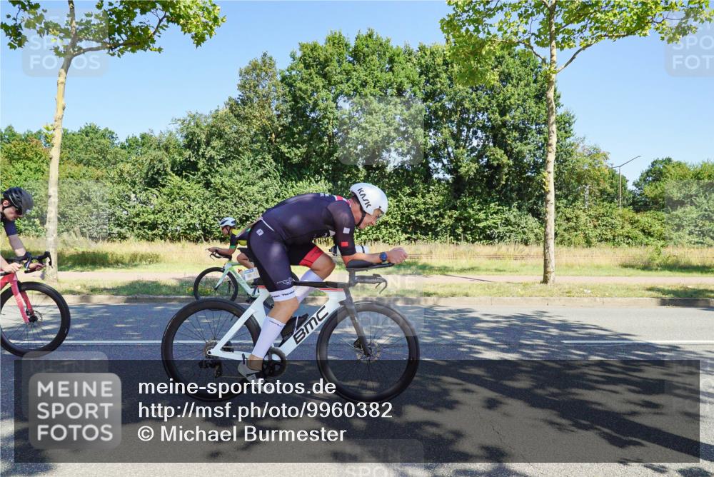 09.08.2026 - GEWOBA Citytriathlon Bremen Michael Burmester http://msf.ph/oto/9960382 09.08.2026 12:45:26 Radfahren 549, 551, 585, 738, 764, 828, 878, 997, 1001, 1004, 1157 meine-sportfotos.de
