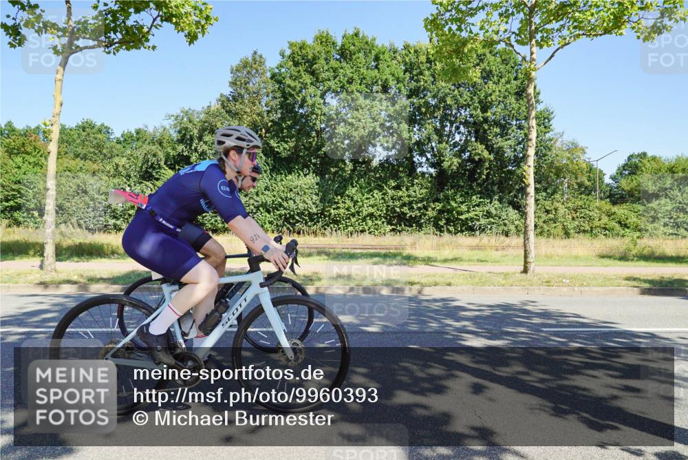 09.08.2026 - GEWOBA Citytriathlon Bremen Michael Burmester http://msf.ph/oto/9960393 09.08.2026 12:45:48 Radfahren 630, 632, 691, 723, 791, 830, 856, 881, 908, 922, 927, 962, 1007, 1011 meine-sportfotos.de