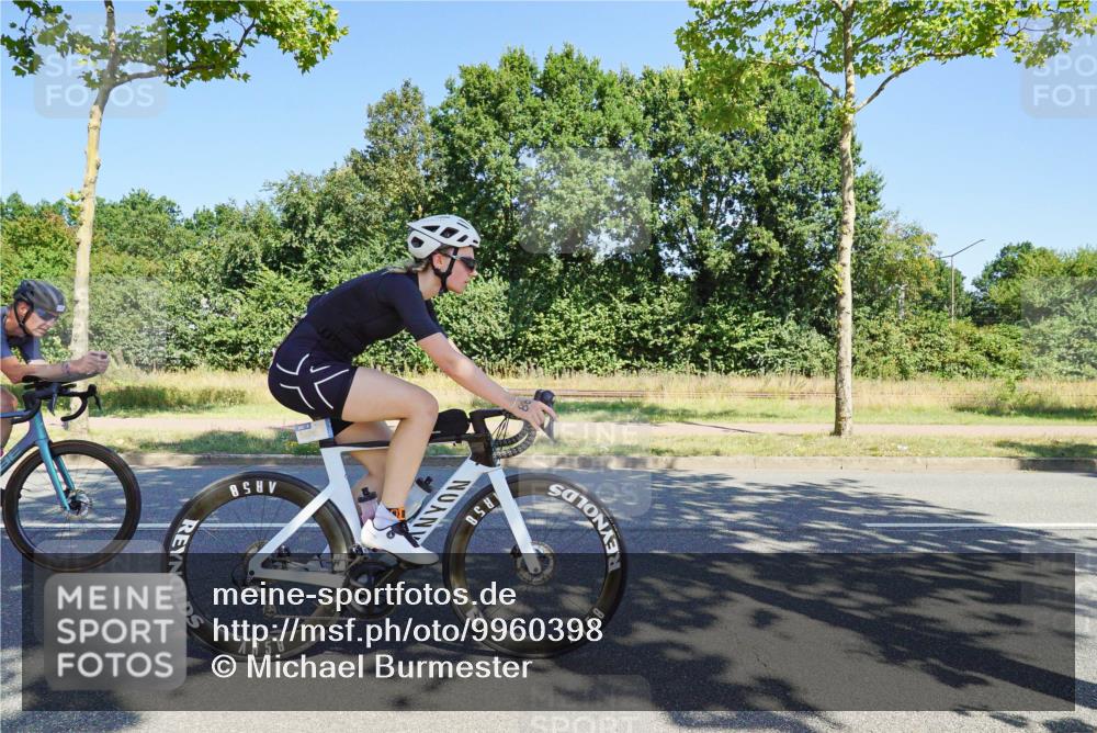 09.08.2026 - GEWOBA Citytriathlon Bremen Michael Burmester http://msf.ph/oto/9960398 09.08.2026 12:45:51 Radfahren 630, 632, 691, 723, 791, 830, 856, 881, 908, 913, 922, 927, 962, 1007, 1011 meine-sportfotos.de