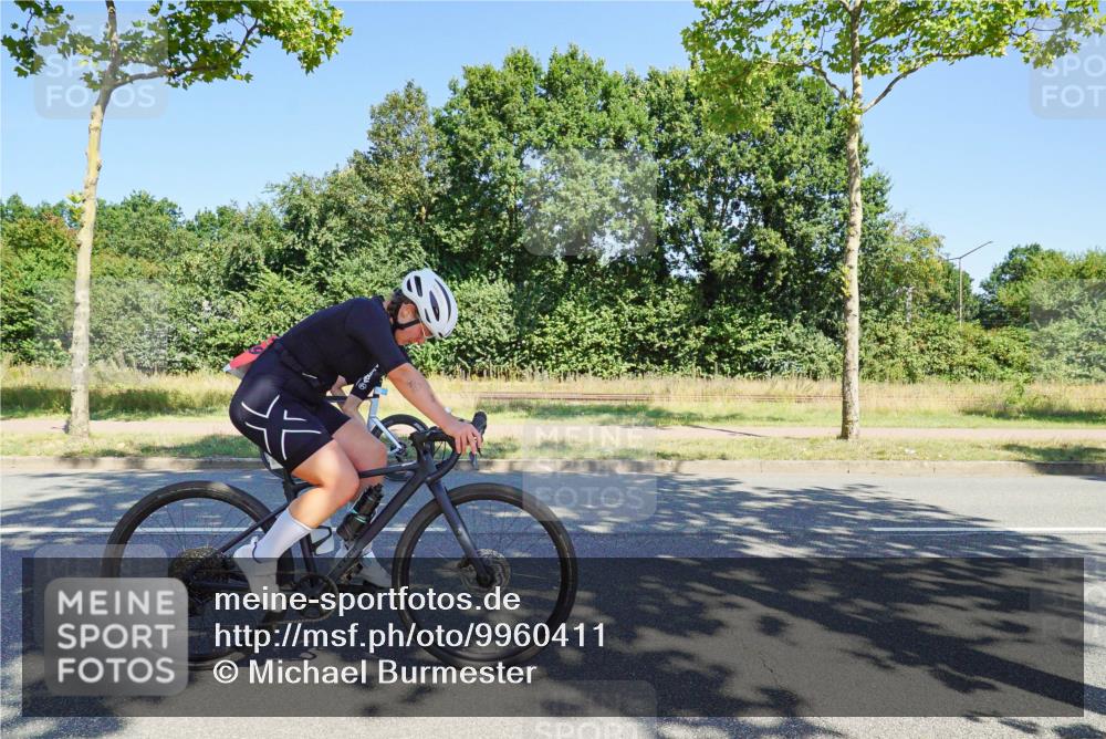 09.08.2026 - GEWOBA Citytriathlon Bremen Michael Burmester http://msf.ph/oto/9960411 09.08.2026 12:46:11 Radfahren 698, 703, 746, 775, 899, 917, 1002 meine-sportfotos.de
