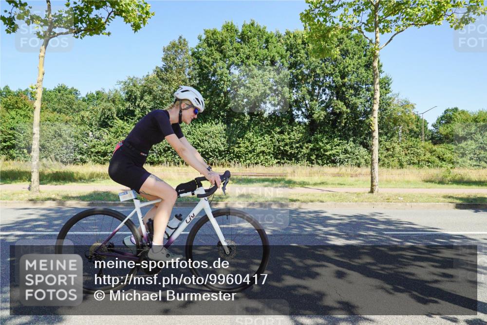 09.08.2026 - GEWOBA Citytriathlon Bremen Michael Burmester http://msf.ph/oto/9960417 09.08.2026 12:46:24 Radfahren 575, 835, 917, 958, 1002 meine-sportfotos.de