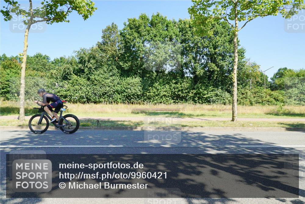 09.08.2026 - GEWOBA Citytriathlon Bremen Michael Burmester http://msf.ph/oto/9960421 09.08.2026 12:46:31 Radfahren 575, 835, 958 meine-sportfotos.de