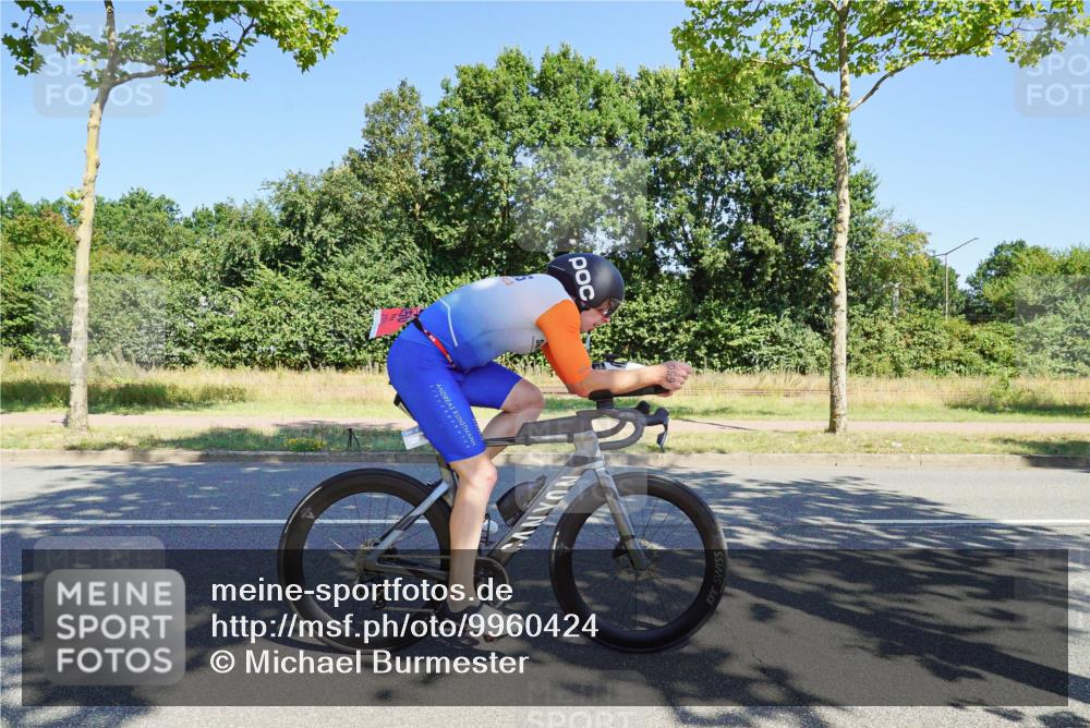 09.08.2026 - GEWOBA Citytriathlon Bremen Michael Burmester http://msf.ph/oto/9960424 09.08.2026 12:46:36 Radfahren 575, 579, 650, 652, 958 meine-sportfotos.de