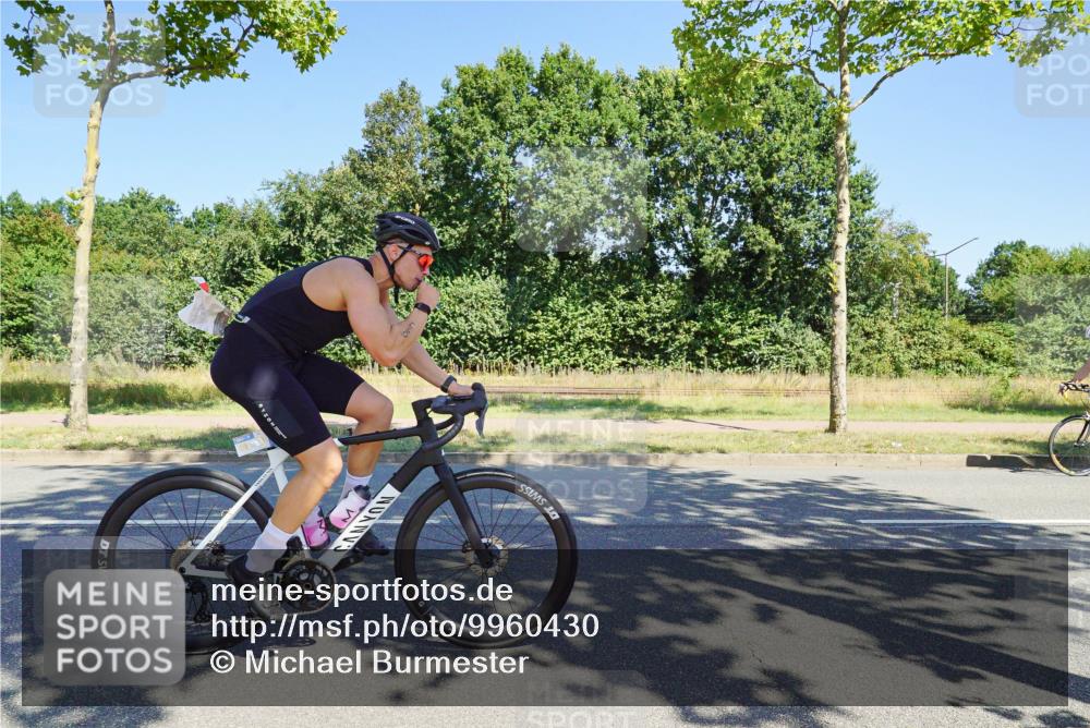 09.08.2026 - GEWOBA Citytriathlon Bremen Michael Burmester http://msf.ph/oto/9960430 09.08.2026 12:46:43 Radfahren 112, 579, 591, 616, 650, 652, 692 meine-sportfotos.de