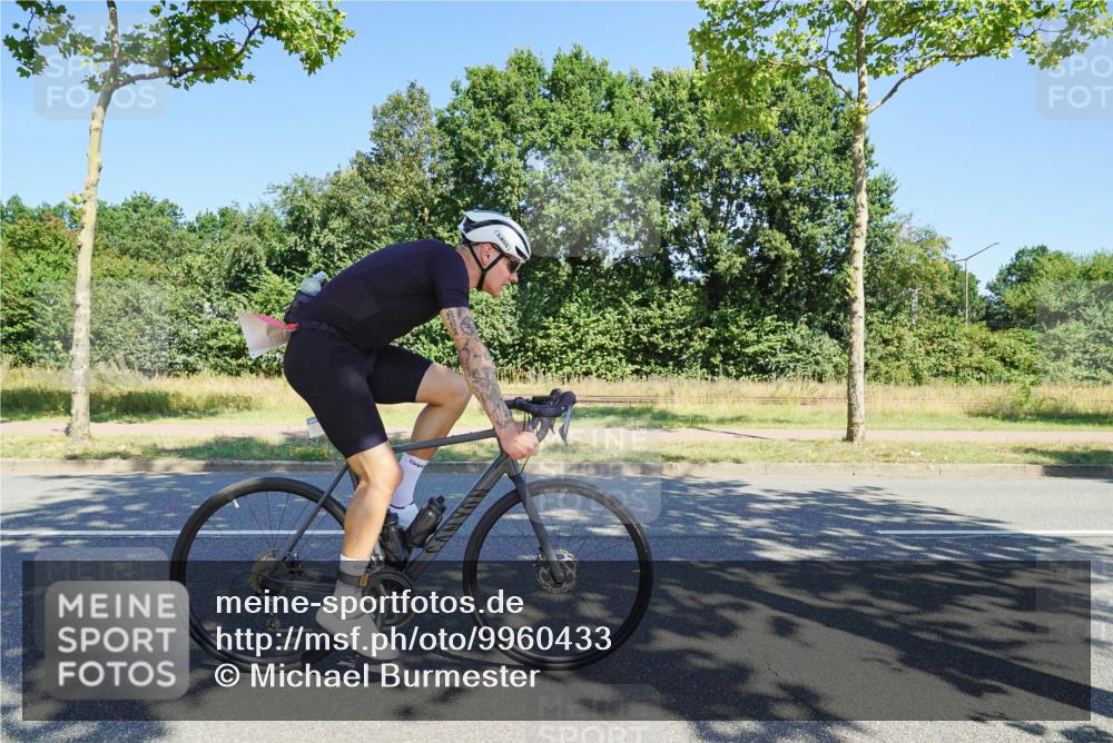 09.08.2026 - GEWOBA Citytriathlon Bremen Michael Burmester http://msf.ph/oto/9960433 09.08.2026 12:46:49 Radfahren 112, 579, 591, 616, 650, 652, 692 meine-sportfotos.de