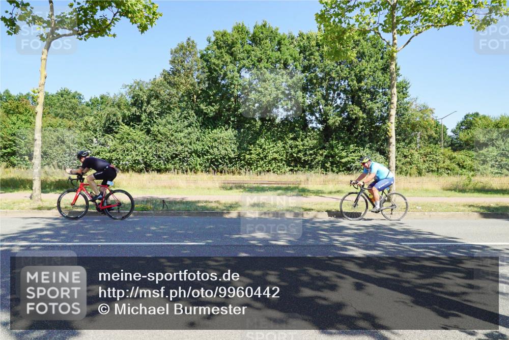 09.08.2026 - GEWOBA Citytriathlon Bremen Michael Burmester http://msf.ph/oto/9960442 09.08.2026 12:47:13 Radfahren 554, 646, 697, 825, 969 meine-sportfotos.de