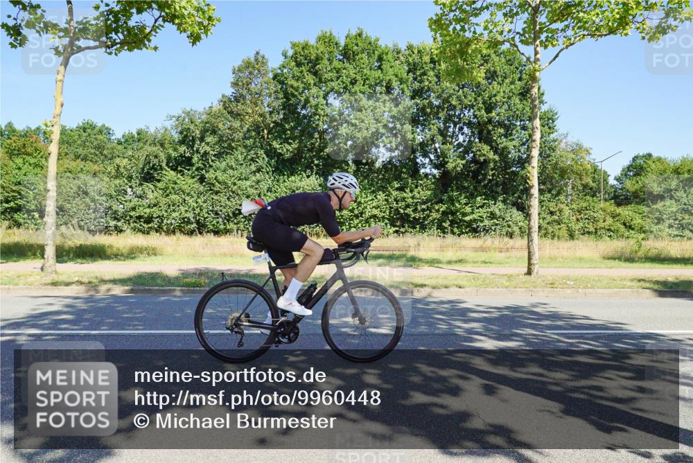 09.08.2026 - GEWOBA Citytriathlon Bremen Michael Burmester http://msf.ph/oto/9960448 09.08.2026 12:47:19 Radfahren 540, 554, 646, 721, 793, 825, 969 meine-sportfotos.de
