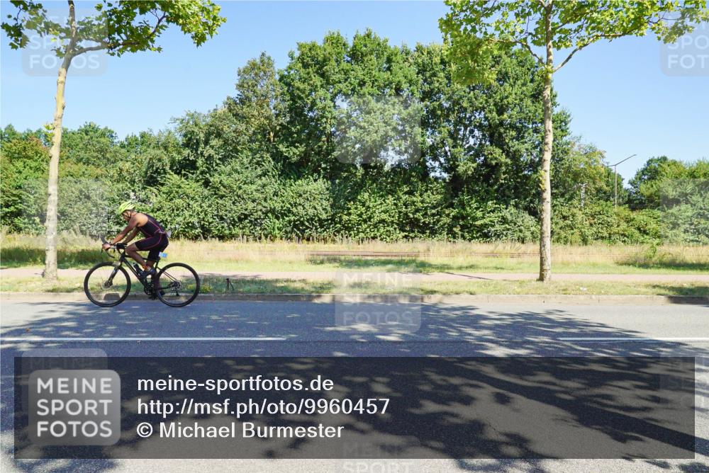 09.08.2026 - GEWOBA Citytriathlon Bremen Michael Burmester http://msf.ph/oto/9960457 09.08.2026 12:47:32 Radfahren 540, 593, 619, 646, 662, 721, 747, 793 meine-sportfotos.de