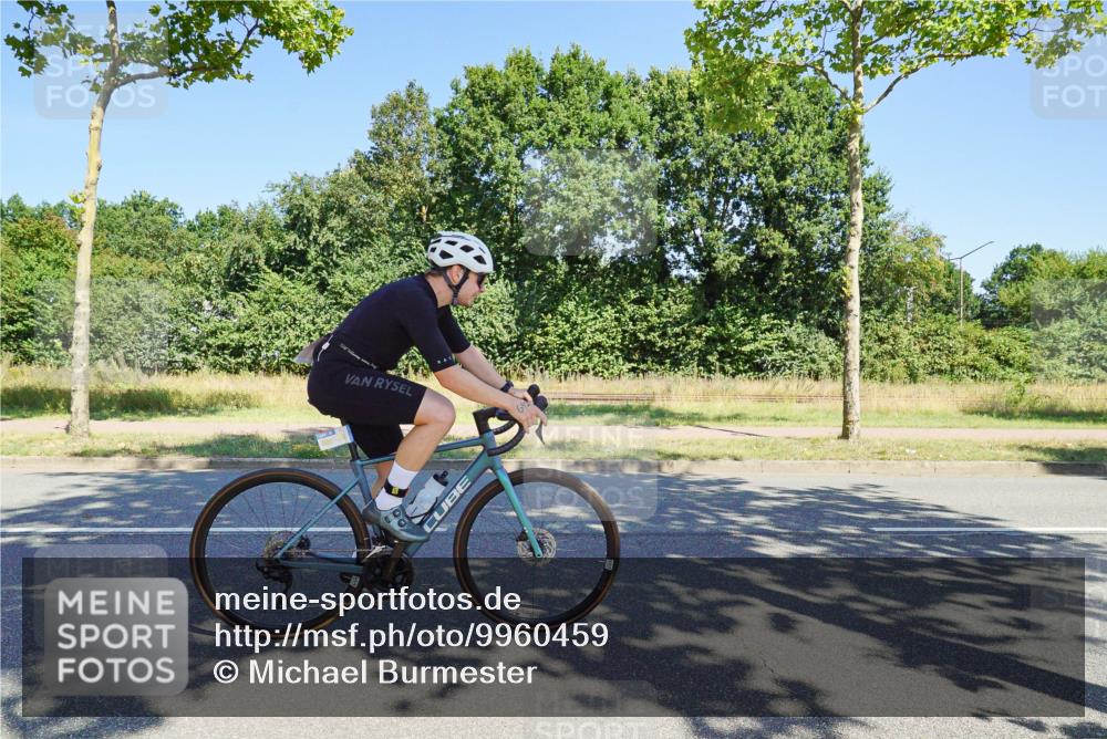 09.08.2026 - GEWOBA Citytriathlon Bremen Michael Burmester http://msf.ph/oto/9960459 09.08.2026 12:47:40 Radfahren 593, 619, 642, 662, 719, 735, 747 meine-sportfotos.de