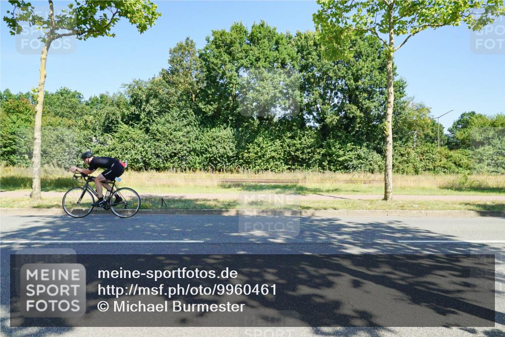09.08.2026 - GEWOBA Citytriathlon Bremen Michael Burmester http://msf.ph/oto/9960461 09.08.2026 12:47:42 Radfahren 593, 618, 619, 642, 719, 735, 747, 904 meine-sportfotos.de