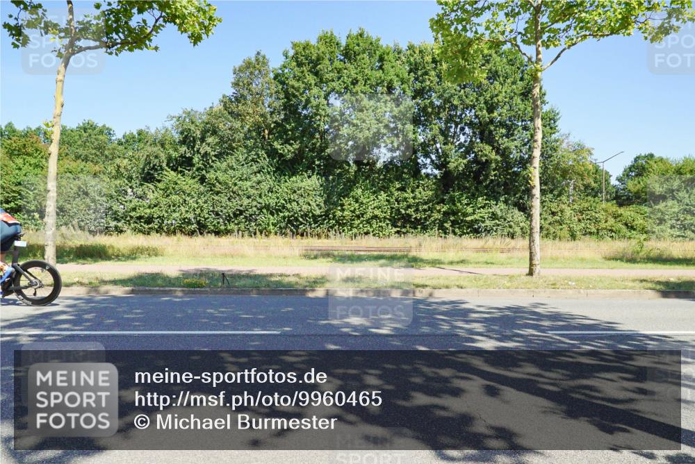 09.08.2026 - GEWOBA Citytriathlon Bremen Michael Burmester http://msf.ph/oto/9960465 09.08.2026 12:47:46 Radfahren 593, 618, 642, 719, 735, 904 meine-sportfotos.de