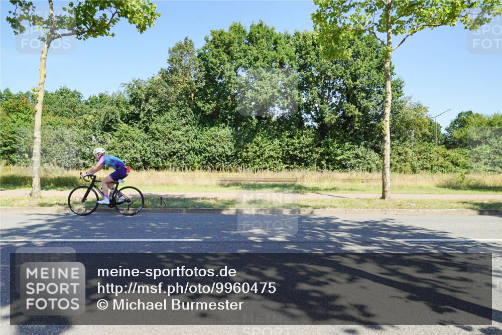 09.08.2026 - GEWOBA Citytriathlon Bremen Michael Burmester http://msf.ph/oto/9960475 09.08.2026 12:48:00 Radfahren 563, 618, 683, 688, 811, 883, 904, 1103, 1116 meine-sportfotos.de