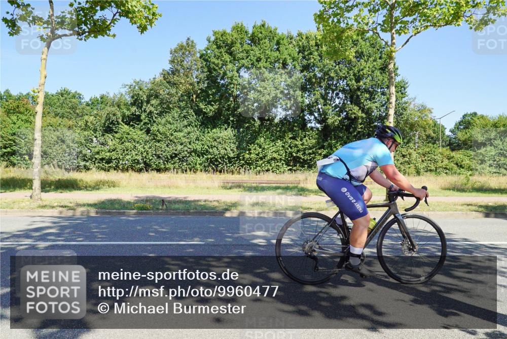09.08.2026 - GEWOBA Citytriathlon Bremen Michael Burmester http://msf.ph/oto/9960477 09.08.2026 12:48:03 Radfahren 563, 683, 688, 811, 883, 955, 1103, 1116 meine-sportfotos.de