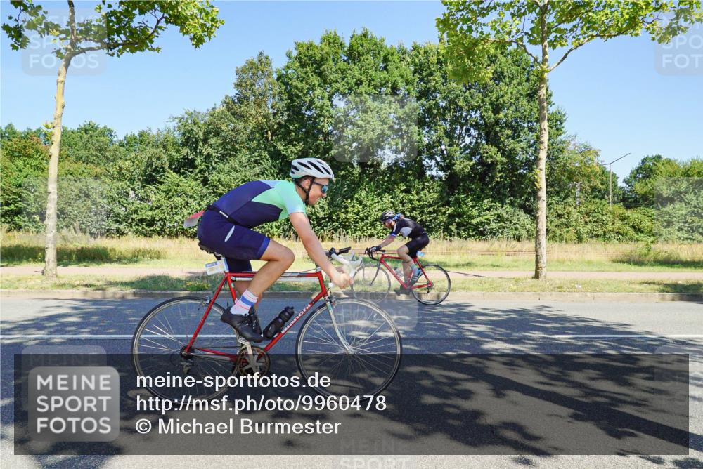 09.08.2026 - GEWOBA Citytriathlon Bremen Michael Burmester http://msf.ph/oto/9960478 09.08.2026 12:48:04 Radfahren 563, 683, 688, 811, 883, 955, 1103, 1116 meine-sportfotos.de