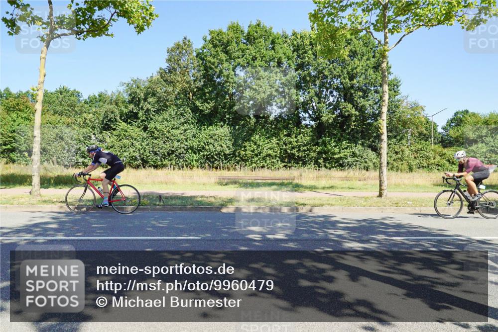 09.08.2026 - GEWOBA Citytriathlon Bremen Michael Burmester http://msf.ph/oto/9960479 09.08.2026 12:48:05 Radfahren 563, 683, 688, 811, 883, 955, 1103, 1116 meine-sportfotos.de