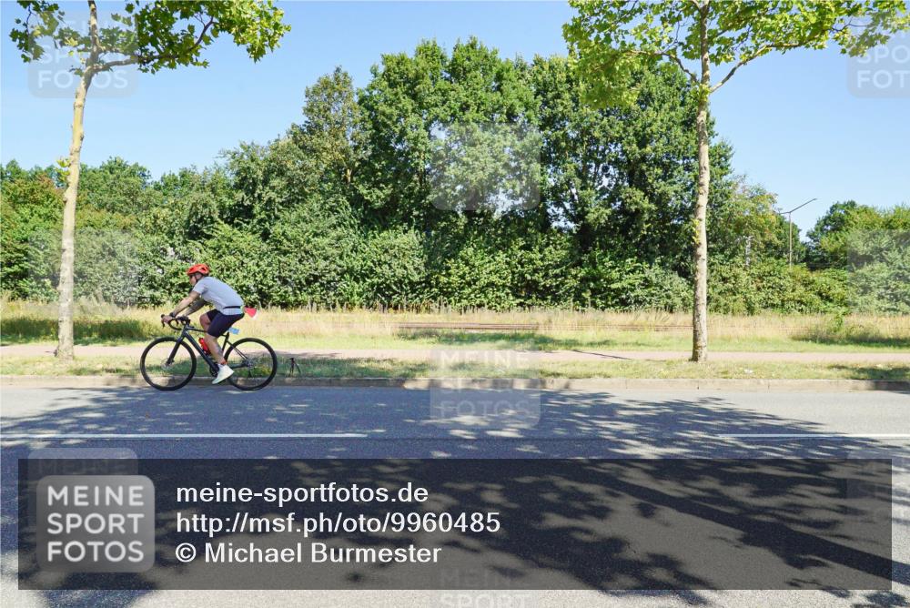09.08.2026 - GEWOBA Citytriathlon Bremen Michael Burmester http://msf.ph/oto/9960485 09.08.2026 12:48:13 Radfahren 547, 563, 677, 683, 688, 811, 883, 955, 1116 meine-sportfotos.de