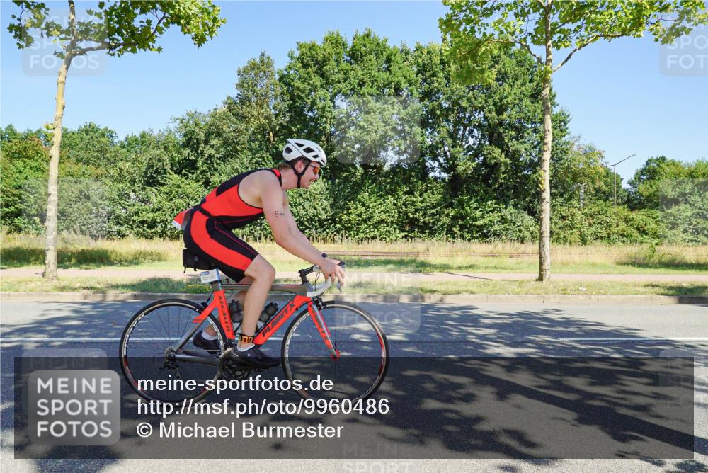 09.08.2026 - GEWOBA Citytriathlon Bremen Michael Burmester http://msf.ph/oto/9960486 09.08.2026 12:48:14 Radfahren 547, 563, 605, 677, 683, 688, 811, 883, 955, 1116 meine-sportfotos.de