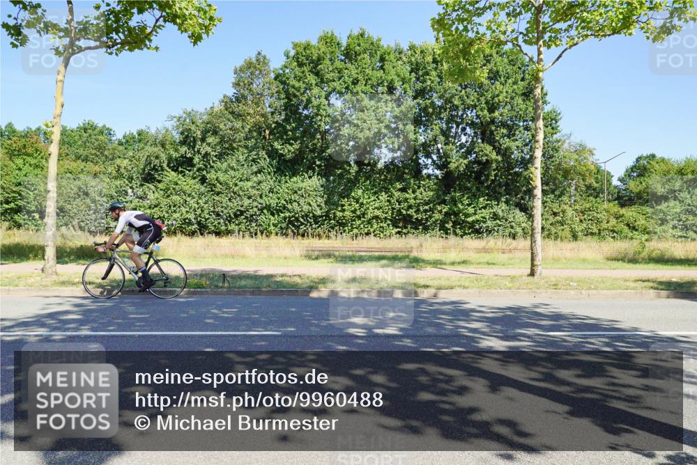 09.08.2026 - GEWOBA Citytriathlon Bremen Michael Burmester http://msf.ph/oto/9960488 09.08.2026 12:48:22 Radfahren 547, 605, 677, 822, 955 meine-sportfotos.de