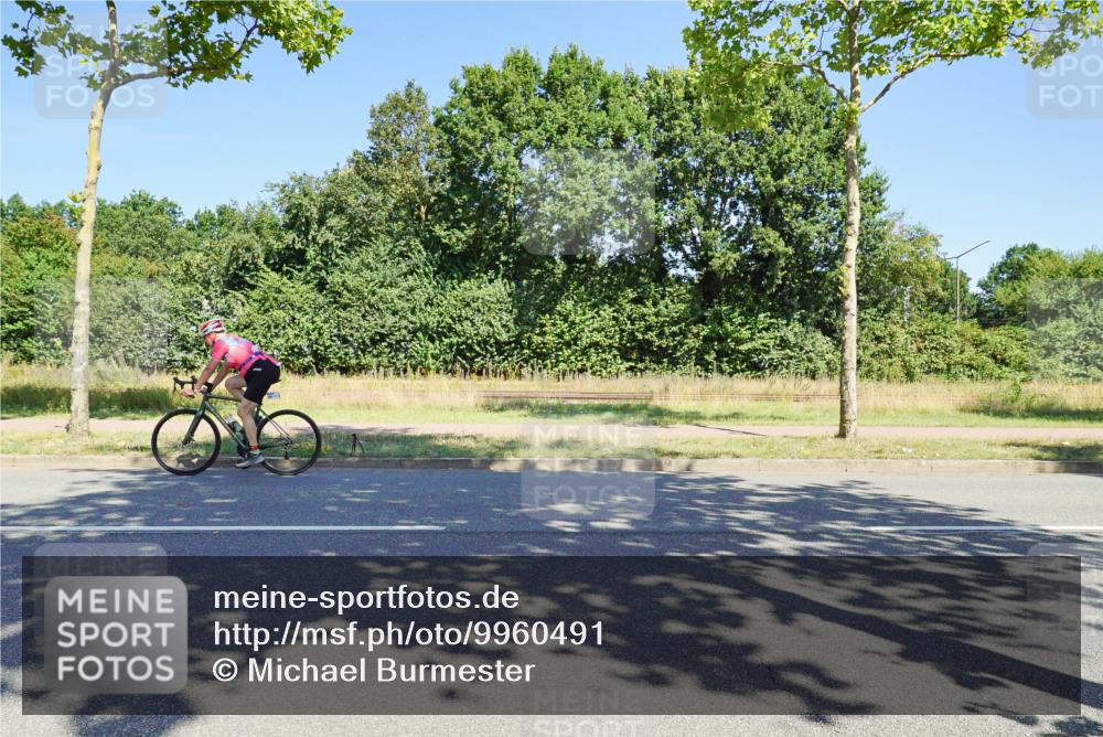 09.08.2026 - GEWOBA Citytriathlon Bremen Michael Burmester http://msf.ph/oto/9960491 09.08.2026 12:48:24 Radfahren 547, 605, 613, 677, 769, 822 meine-sportfotos.de