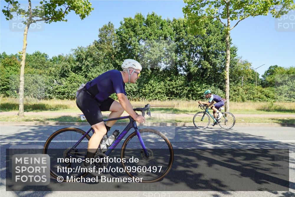 09.08.2026 - GEWOBA Citytriathlon Bremen Michael Burmester http://msf.ph/oto/9960497 09.08.2026 12:48:36 Radfahren 544, 561, 613, 645, 685, 769, 795, 822, 824, 882 meine-sportfotos.de