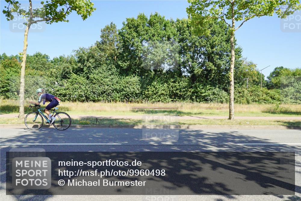 09.08.2026 - GEWOBA Citytriathlon Bremen Michael Burmester http://msf.ph/oto/9960498 09.08.2026 12:48:37 Radfahren 544, 561, 613, 645, 685, 769, 795, 822, 824, 882 meine-sportfotos.de