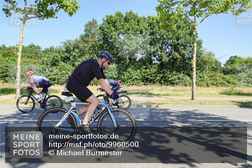 09.08.2026 - GEWOBA Citytriathlon Bremen Michael Burmester http://msf.ph/oto/9960500 09.08.2026 12:48:40 Radfahren 544, 561, 613, 645, 685, 769, 795, 822, 824, 882 meine-sportfotos.de