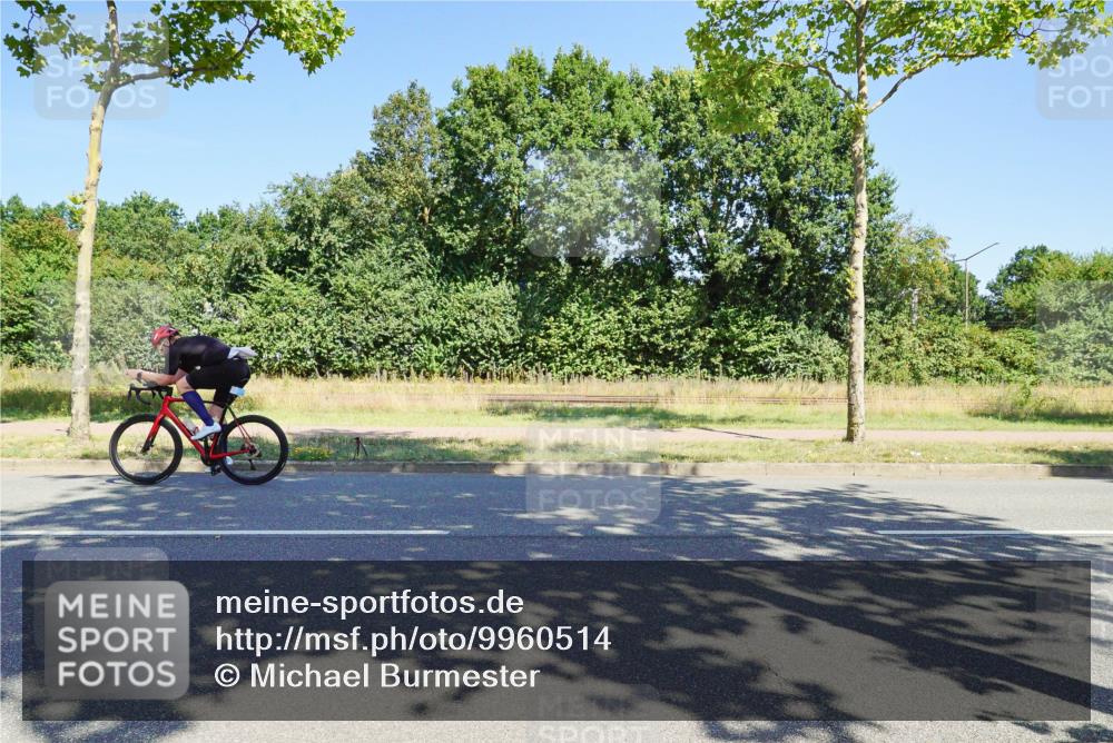 09.08.2026 - GEWOBA Citytriathlon Bremen Michael Burmester http://msf.ph/oto/9960514 09.08.2026 12:48:58 Radfahren 592, 641, 724, 959, 1141, 1149 meine-sportfotos.de