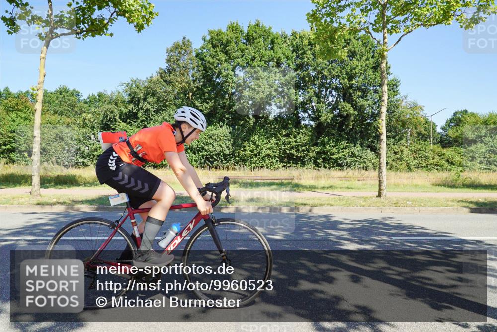 09.08.2026 - GEWOBA Citytriathlon Bremen Michael Burmester http://msf.ph/oto/9960523 09.08.2026 12:49:11 Radfahren 647, 724, 765, 905, 999, 1141 meine-sportfotos.de