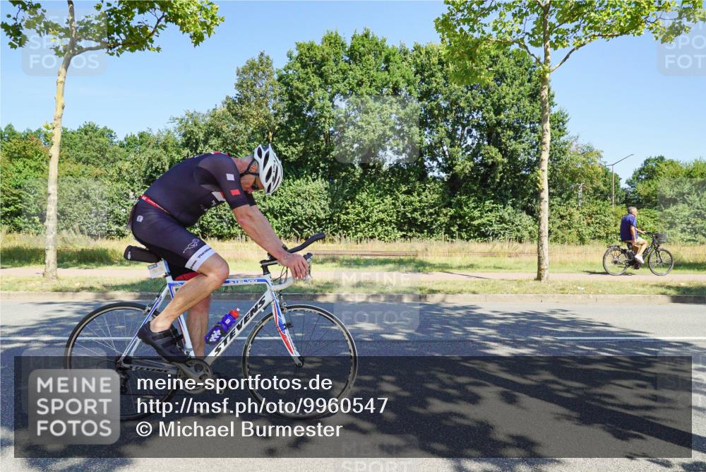 09.08.2026 - GEWOBA Citytriathlon Bremen Michael Burmester http://msf.ph/oto/9960547 09.08.2026 12:49:47 Radfahren 680, 710, 852, 874, 924, 946, 983, 1150 meine-sportfotos.de