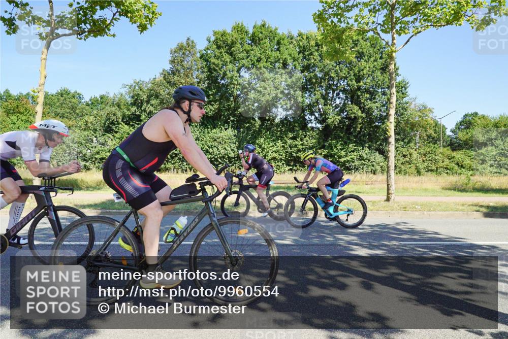 09.08.2026 - GEWOBA Citytriathlon Bremen Michael Burmester http://msf.ph/oto/9960554 09.08.2026 12:49:56 Radfahren 590, 773, 777, 784, 852, 874, 946, 967, 1008, 1150 meine-sportfotos.de