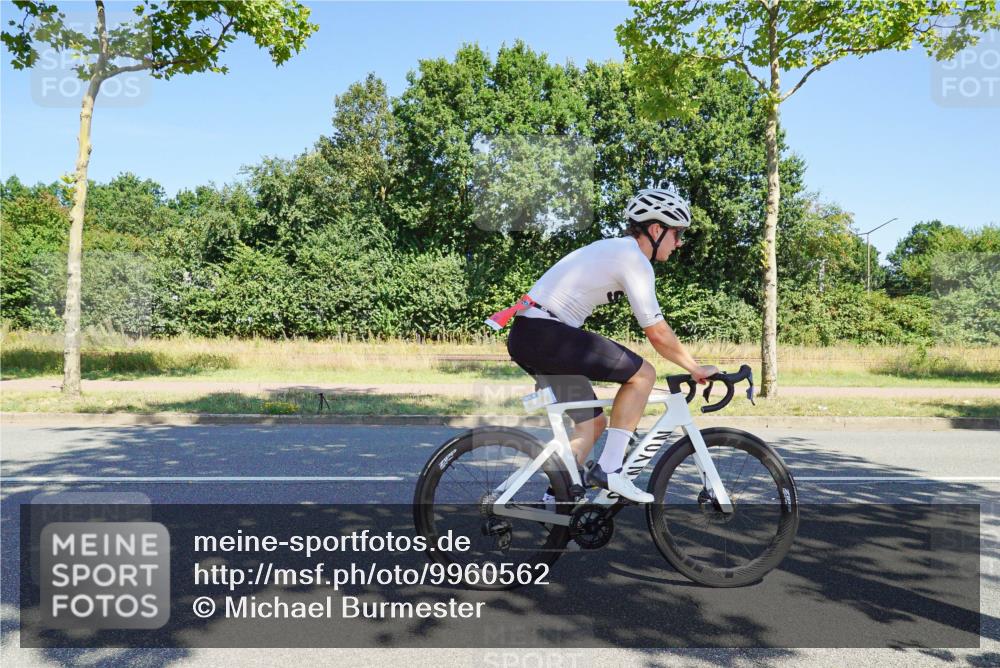 09.08.2026 - GEWOBA Citytriathlon Bremen Michael Burmester http://msf.ph/oto/9960562 09.08.2026 12:50:04 Radfahren 557, 590, 686, 773, 777, 784, 875, 946, 967, 1008 meine-sportfotos.de