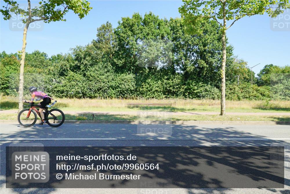 09.08.2026 - GEWOBA Citytriathlon Bremen Michael Burmester http://msf.ph/oto/9960564 09.08.2026 12:50:10 Radfahren 557, 589, 686, 773, 777, 784, 875, 947, 1008, 1145 meine-sportfotos.de