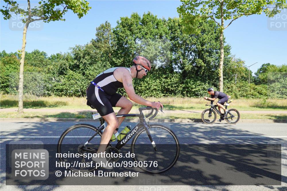 09.08.2026 - GEWOBA Citytriathlon Bremen Michael Burmester http://msf.ph/oto/9960576 09.08.2026 12:50:36 Radfahren 594, 648, 730, 737, 794, 993, 1137, 1158 meine-sportfotos.de