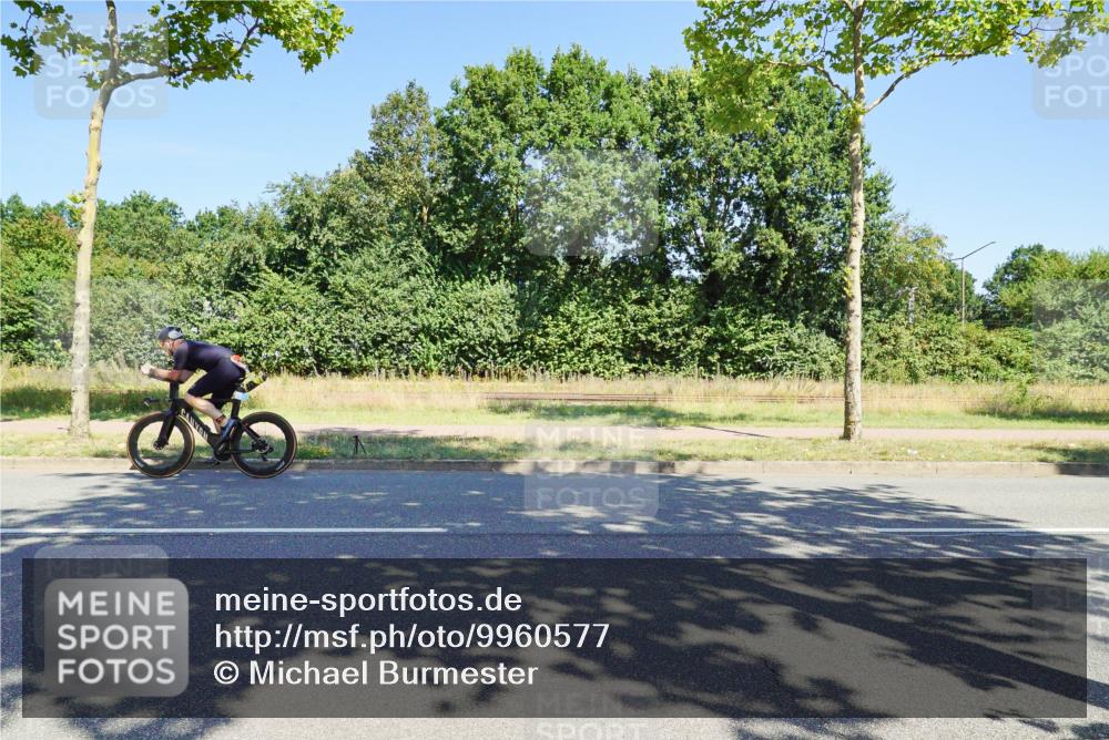 09.08.2026 - GEWOBA Citytriathlon Bremen Michael Burmester http://msf.ph/oto/9960577 09.08.2026 12:50:37 Radfahren 594, 648, 730, 737, 794, 993, 1137, 1158 meine-sportfotos.de