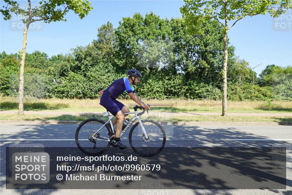 09.08.2026 - GEWOBA Citytriathlon Bremen Michael Burmester http://msf.ph/oto/9960579 09.08.2026 12:50:42 Radfahren 594, 648, 730, 737, 794, 799, 932, 993, 1016, 1137, 1139, 1158 meine-sportfotos.de