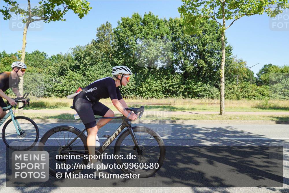 09.08.2026 - GEWOBA Citytriathlon Bremen Michael Burmester http://msf.ph/oto/9960580 09.08.2026 12:50:43 Radfahren 594, 648, 730, 737, 794, 799, 932, 993, 1016, 1137, 1139, 1158 meine-sportfotos.de