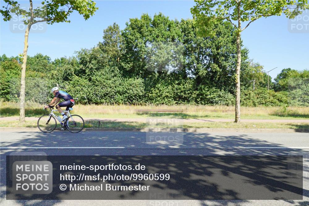 09.08.2026 - GEWOBA Citytriathlon Bremen Michael Burmester http://msf.ph/oto/9960599 09.08.2026 12:51:09 Radfahren 606, 808, 884, 987, 1133 meine-sportfotos.de