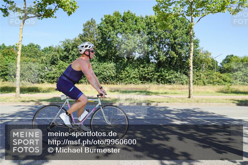 09.08.2026 - GEWOBA Citytriathlon Bremen Michael Burmester http://msf.ph/oto/9960600 09.08.2026 12:51:10 Radfahren 606, 808, 884, 1133 meine-sportfotos.de