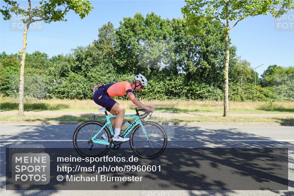09.08.2026 - GEWOBA Citytriathlon Bremen Michael Burmester http://msf.ph/oto/9960601 09.08.2026 12:51:12 Radfahren 606, 884, 1133 meine-sportfotos.de