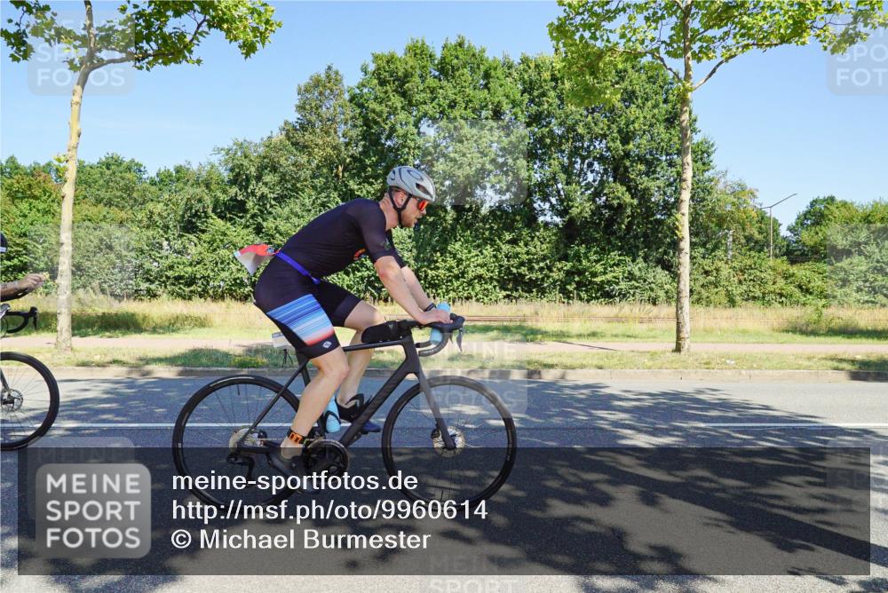 09.08.2026 - GEWOBA Citytriathlon Bremen Michael Burmester http://msf.ph/oto/9960614 09.08.2026 12:51:32 Radfahren 560, 562, 595, 756, 787, 880, 909, 914, 1019, 1110, 1155 meine-sportfotos.de