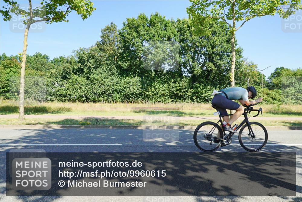 09.08.2026 - GEWOBA Citytriathlon Bremen Michael Burmester http://msf.ph/oto/9960615 09.08.2026 12:51:33 Radfahren 560, 562, 595, 668, 756, 787, 877, 880, 909, 914, 1019, 1110, 1155 meine-sportfotos.de