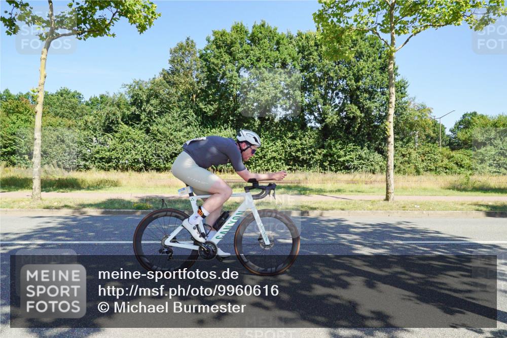 09.08.2026 - GEWOBA Citytriathlon Bremen Michael Burmester http://msf.ph/oto/9960616 09.08.2026 12:51:33 Radfahren 560, 562, 595, 668, 756, 787, 877, 880, 909, 914, 1019, 1110, 1155 meine-sportfotos.de
