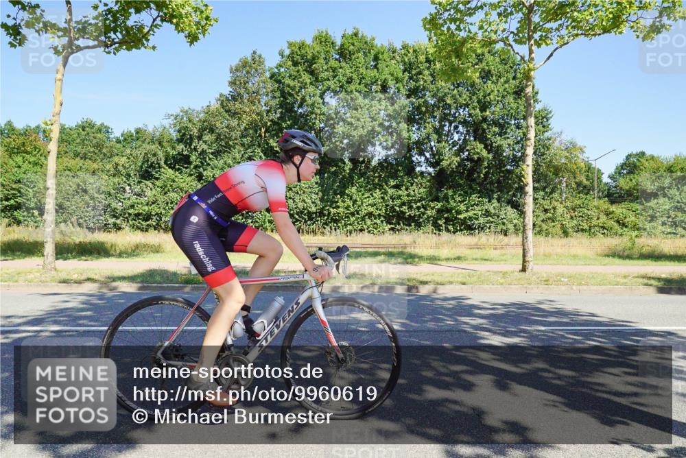 09.08.2026 - GEWOBA Citytriathlon Bremen Michael Burmester http://msf.ph/oto/9960619 09.08.2026 12:51:40 Radfahren 560, 562, 595, 668, 756, 787, 877, 880, 909, 914, 1013, 1110, 1143, 1155 meine-sportfotos.de