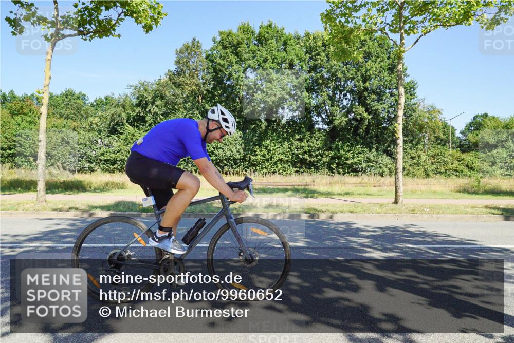 09.08.2026 - GEWOBA Citytriathlon Bremen Michael Burmester http://msf.ph/oto/9960652 09.08.2026 12:52:35 Radfahren 611, 636, 716, 726, 778, 807, 1009 meine-sportfotos.de