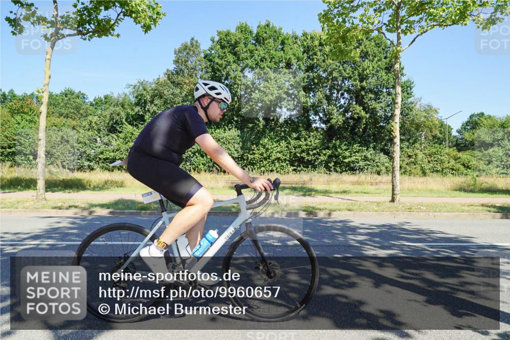 09.08.2026 - GEWOBA Citytriathlon Bremen Michael Burmester http://msf.ph/oto/9960657 09.08.2026 12:52:41 Radfahren 611, 636, 655, 716, 726, 739, 778, 807, 1009 meine-sportfotos.de