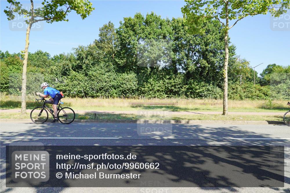 09.08.2026 - GEWOBA Citytriathlon Bremen Michael Burmester http://msf.ph/oto/9960662 09.08.2026 12:52:50 Radfahren 598, 611, 655, 726, 739, 807, 1009 meine-sportfotos.de