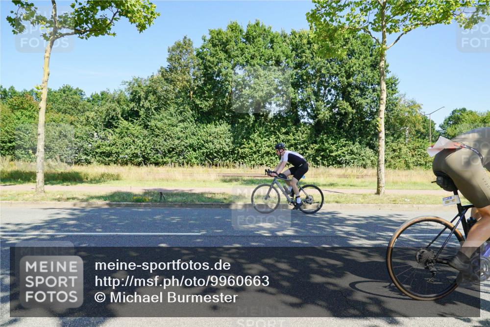 09.08.2026 - GEWOBA Citytriathlon Bremen Michael Burmester http://msf.ph/oto/9960663 09.08.2026 12:52:50 Radfahren 598, 611, 655, 726, 739, 807, 1009 meine-sportfotos.de