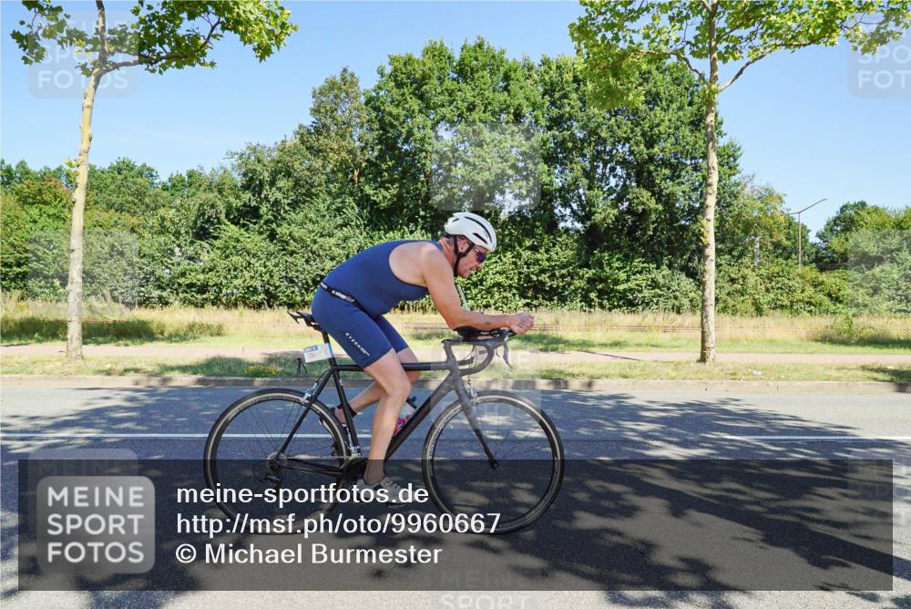 09.08.2026 - GEWOBA Citytriathlon Bremen Michael Burmester http://msf.ph/oto/9960667 09.08.2026 12:53:06 Radfahren 555, 600, 604, 748, 855, 920, 921, 1129 meine-sportfotos.de