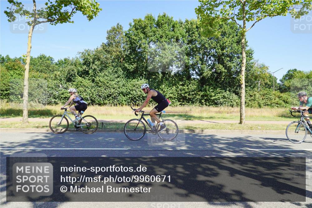 09.08.2026 - GEWOBA Citytriathlon Bremen Michael Burmester http://msf.ph/oto/9960671 09.08.2026 12:53:10 Radfahren 555, 600, 604, 748, 855, 920, 921, 1129 meine-sportfotos.de