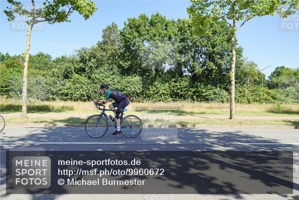 09.08.2026 - GEWOBA Citytriathlon Bremen Michael Burmester http://msf.ph/oto/9960672 09.08.2026 12:53:11 Radfahren 555, 600, 604, 748, 855, 920, 921, 1015, 1129 meine-sportfotos.de